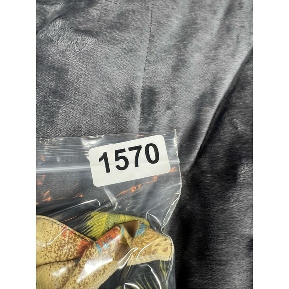 Tommy Bahama men's 100% silk all over print short sleeve button-down shirt Sz XL - Picture 7 of 7